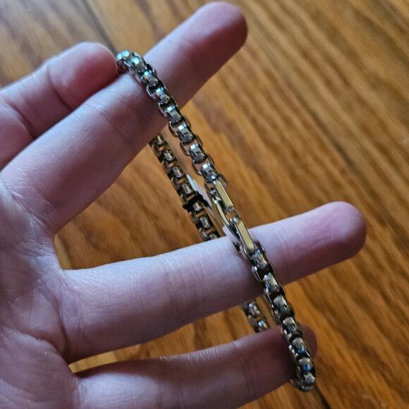 Express Edgy Contemporary Modern Silver-Tone Rolo Chain Link Bracelet - Picture 5 of 7